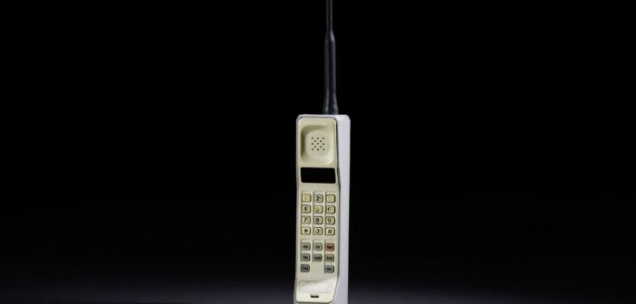 Motorola DynaTAC: il primo cellulare commerciale del mondo