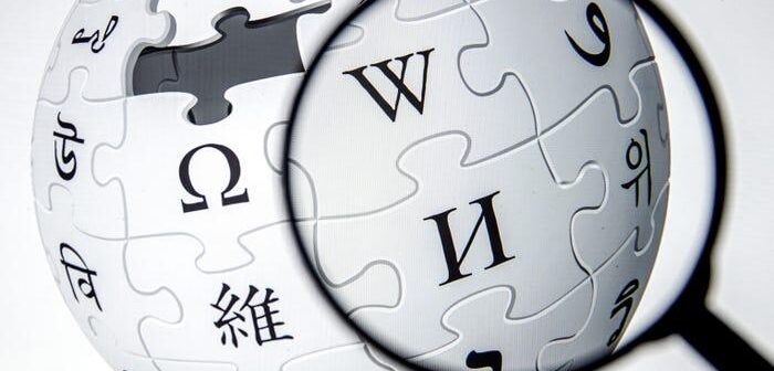 Wikipedia: l’enciclopedia collaborativa che sfidò Britannica