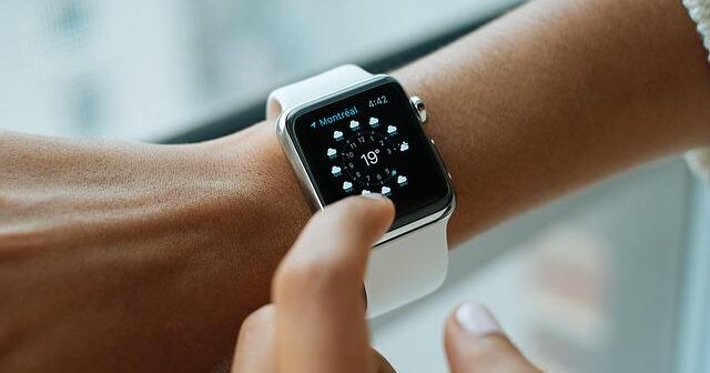 Wearable tech: dalle calcolatrici da polso agli smartwatch